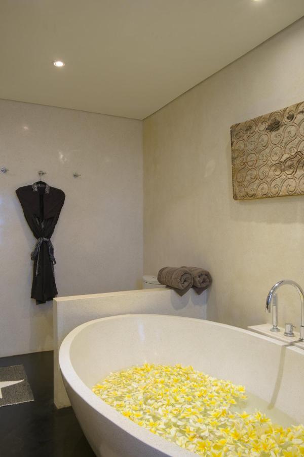 Amanputri Villa Семиньяк Экстерьер фото