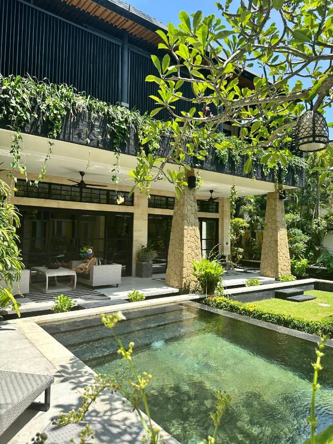 Amanputri Villa Семиньяк Экстерьер фото