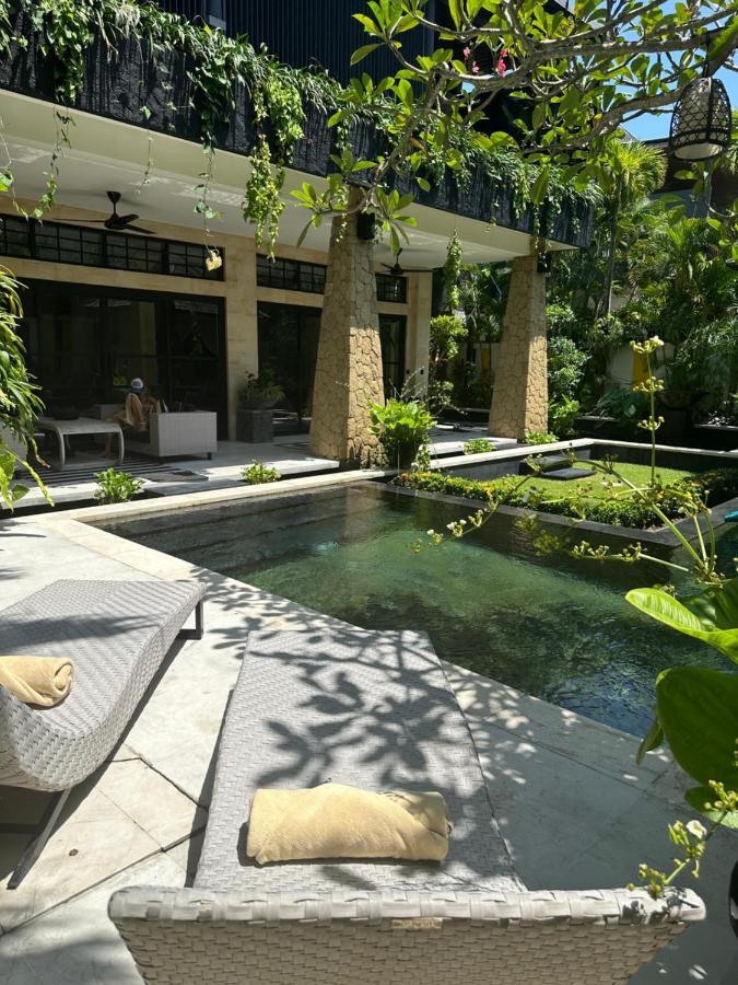 Amanputri Villa Семиньяк Экстерьер фото