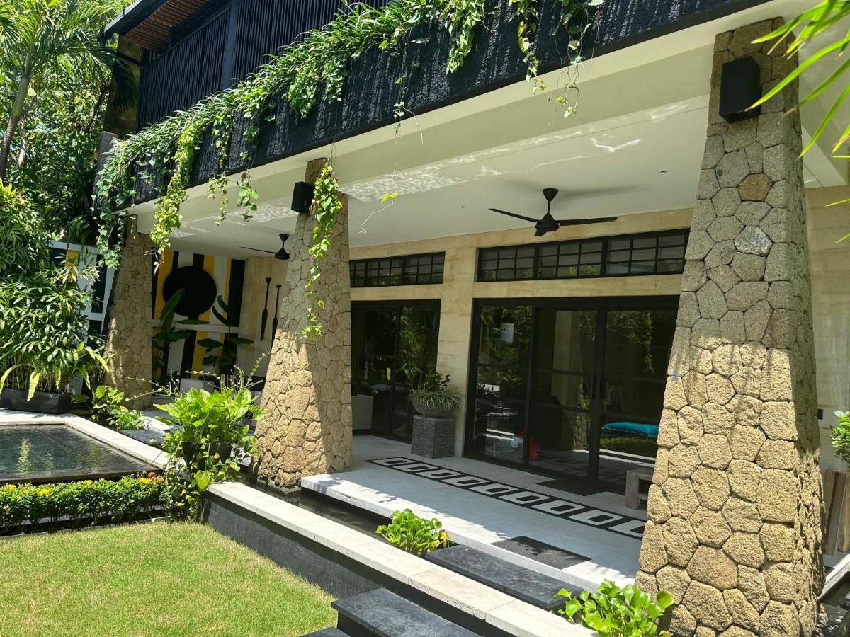 Amanputri Villa Семиньяк Экстерьер фото